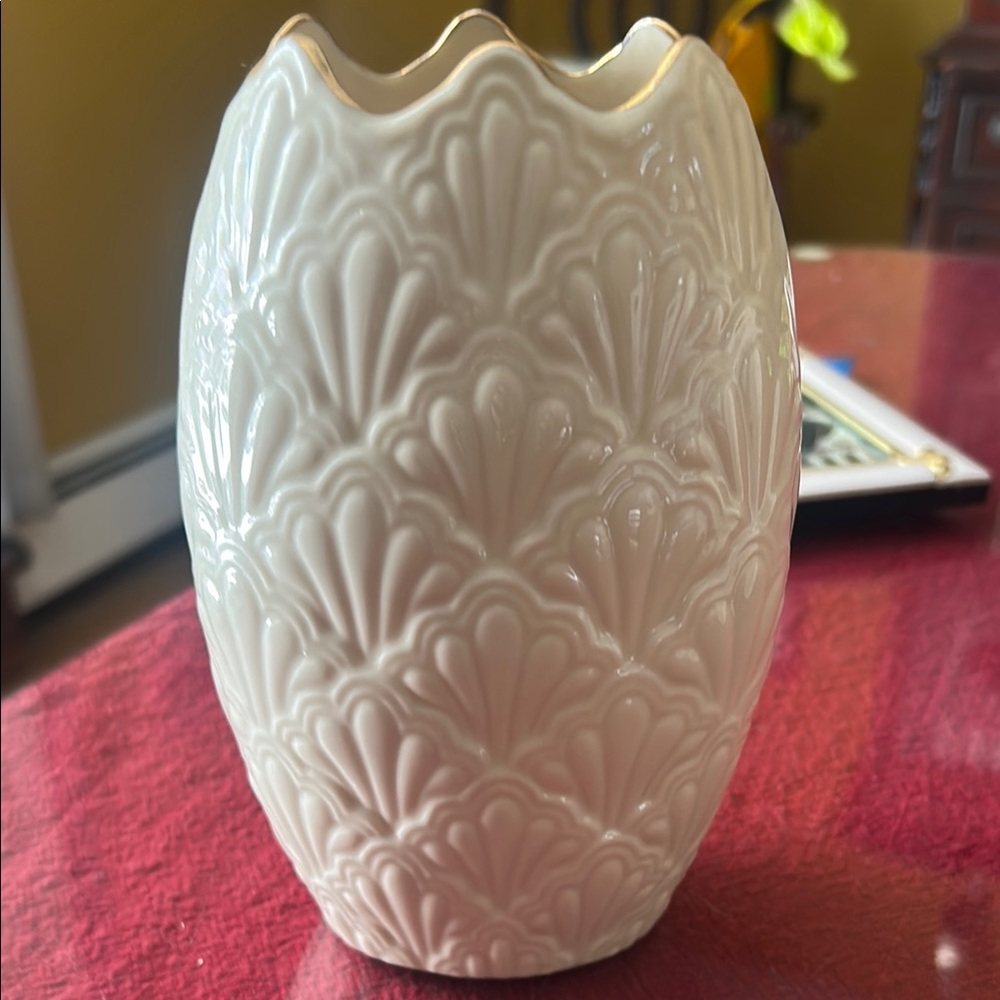 Elegant Lenox Cream Vase